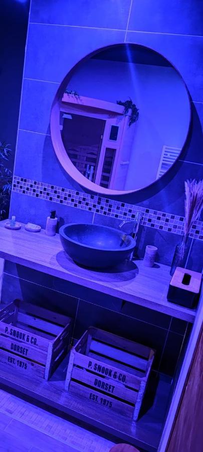 Couette-café Atelier Du Chill - *